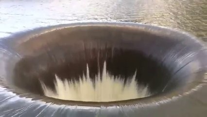 Deepest hole in the world -Lake Berryessa-अभी भी रहस्य बना हुआ है , दुनिया का सबसे गहरा गड्ढा