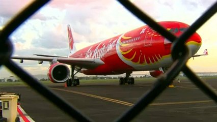 Πουλιά υποχρέωσαν αεροπλάνο να επιστρέψει στο αεροδρόμιο