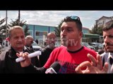 Report TV - Bashkia nuk shpërndan pagesën  e invaliditetit, protestë në Kamëz