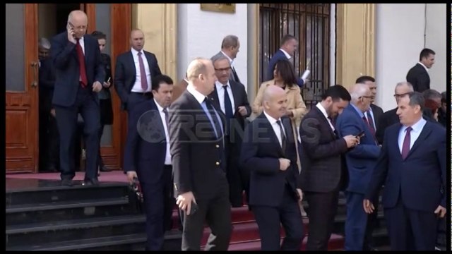 Ora News – AMF përçan koalicionin, LSI voton kundër shkarkimit të kryetares Shehi