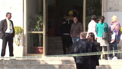 DEMET NGA ZJARRI I RENE NE BIBLIOTEKEN KOMBETARE, U DOGJEN TRE RAFTE, BOTIMET PAS VITIT 2000 LAJM