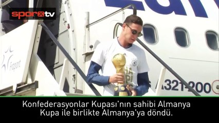 Almanya kupa ile evine döndü