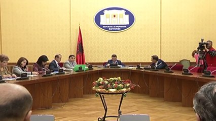 Report TV - Deputetët s'shkojnë në mbledhje dështojnë pr/ligjet te 'Ekonomia'