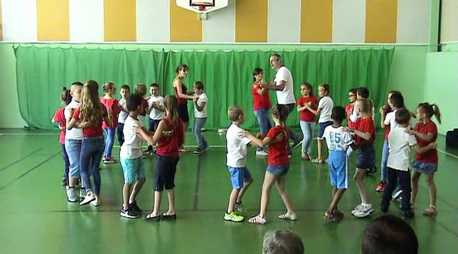 Spectacle musical des élèves de Mme Hurs autour de Cuba - Vidéo 7