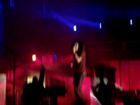 WIR STERBEN NIEMALS AUS