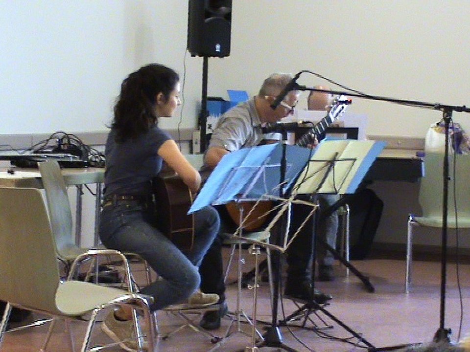 M2U02386 trio eleve et prof guitare et prof piano  sur Kansas Dust in the wind