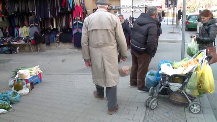 Qeset plastike, me pagesë - Top Channel Albania - News - Lajme