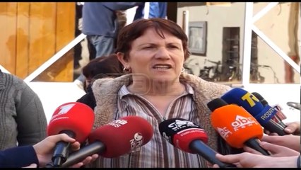 Ora News - Shkodër, tregtarët ambulantë në protestë për mungesën e një tregu