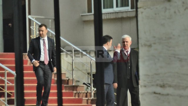 Report TV - Betohen në Presidencë katër ministrat e rinj të qeverisë