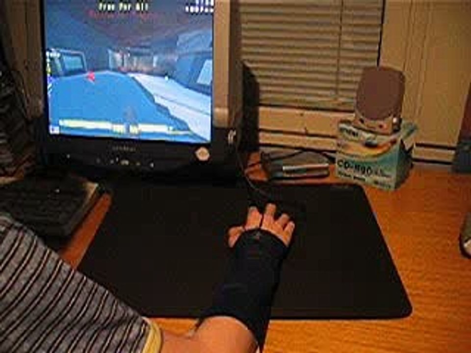 mew_playing_06