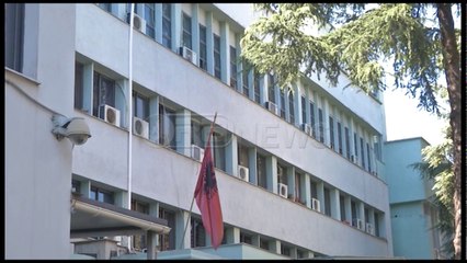 Ora News – Raporti i Prokurorisë, për 2016 ulje me 24% të procedimeve për korrupsion