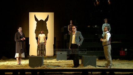 “Equus”, shfaqja surprizë - Top Channel Albania - News - Lajme