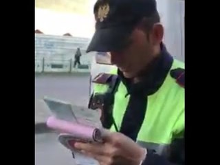 Report TV - Gjobë për rripin,kreu PD  fyen policin: Fundërrinë, halabak