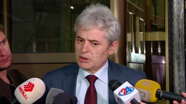 Tërheqja e ministrave, kontradikta në BDI