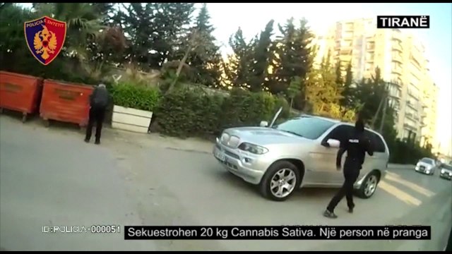 DY ARRESTIME PER DROGE NE TIRANE, POLICIA PRANGOS TRAFIKANTET E HASHASHIT DHE TE KOKAINES LAJM