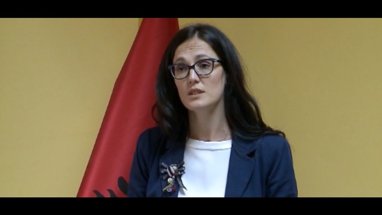 Report TV - INSTAT: Në tremujorin IV, PBB u  ​rrit me 3.97%, rritja vjetore 3.46%