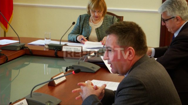 Report TV - PS-LSI debate në Komisionin e ligjeve për Administratën Publike