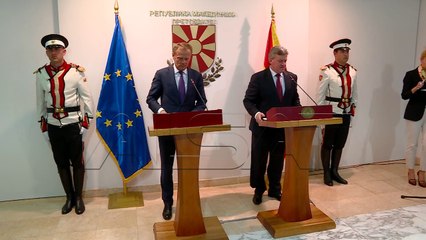 Donald Tusk takoi presidentin Gjorge Ivanov