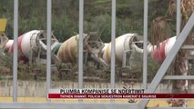 Plumba kompanisë se ndërtimit, thyhen xhamat - News, Lajme - Vizion Plus