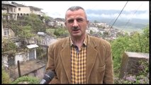 Ora News – Rreshqitja e dherave, rrezikohen banesat në disa lagje në Gjirokastër