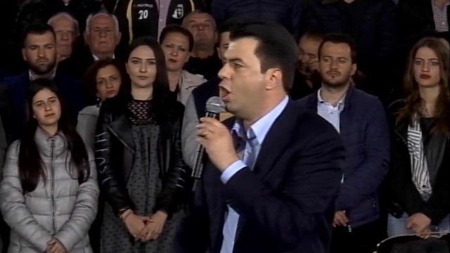 Report TV - Basha i kthen përgjigje Ramës: Dialog vetëm për qeveri teknike