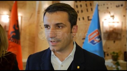 Ora News – Reduktimi i qeseve plastike, 7 supermarkete të tjera i bashkohen nismës