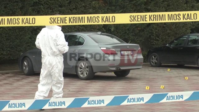 Report TV - Elbasan, të shtëna me armë në një lokal, tre të plagosur
