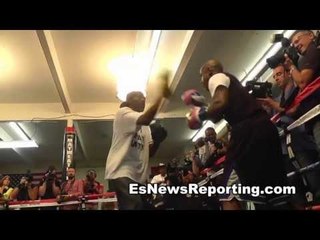 Canelo Alvarez Going Ham On The Mitts