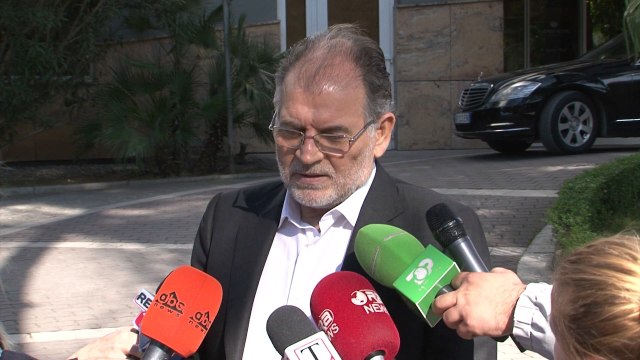 KOÇO KOKEDHIMA TAKIM SURPRIZE ME LULZIM BASHEN, DISKUTOHET SITUATA POLITIKE DHE ZGJEDHJET LAJM