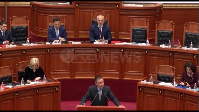 Ora News - Seanca për Vettingun, PD mungon, përplaset PS-PDIU, s’dihet qëndrimi i LSI