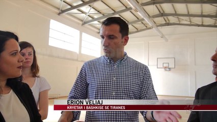 Veliaj përuron palestrën e shkollës “Ibrahim Brahja” - News, Lajme - Vizion Plus