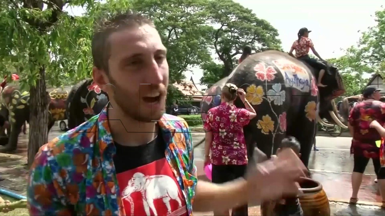 Традиционално прославување на тајландската Нова Година