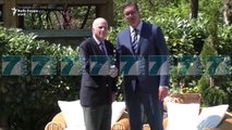 JOHN MCCAIN NE KOSOVE, I SHQETESUAR PER RRITJEN E NDIKIMIT TE RUSISE - News, Lajme - Kanali 8