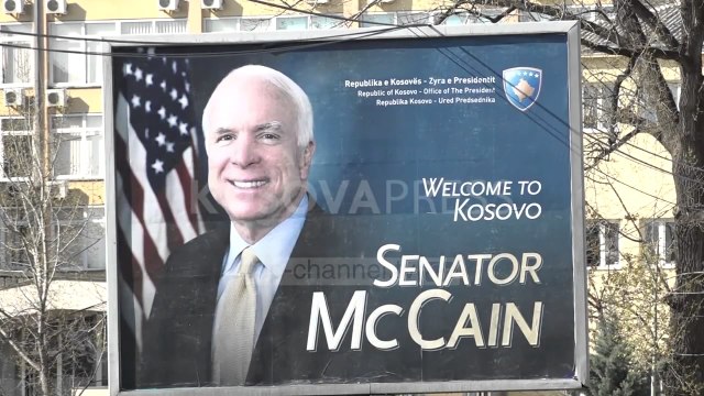 McCain ndalon në Kosovë - Top Channel Albania - News - Lajme