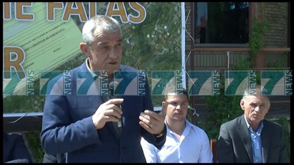 GRAMOZ RUÇI FLET NGA FIERI,"DUAN QE TE PERSERISIN 1997" - News, Lajme - Kanali 12