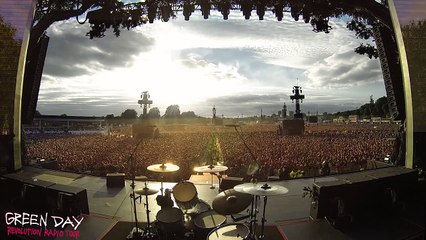 65.000 spectateurs reprennent Queen en attendant le début du concert de Green Day à Hyde Park