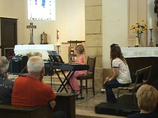 M2U02406 eleve Piano berceuse, puis valse