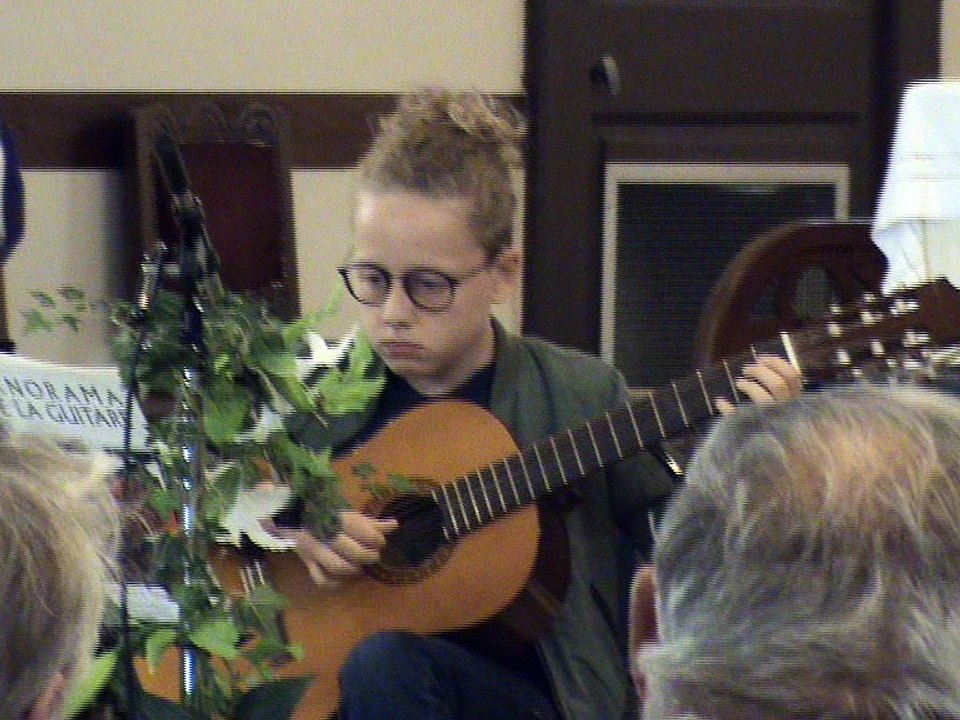M2U02412 eleve guitare