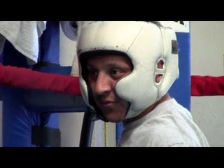 Just Like In Movie Bad Santa - Nestor Sparring Toquez - esnews boxing