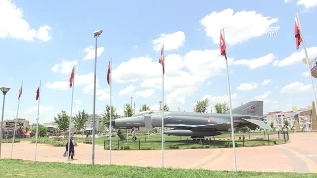 Eski Savaş Uçakları Turizmin Hizmetinde