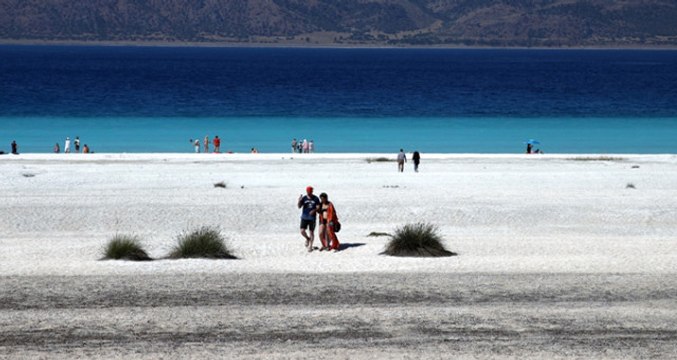 Turistlerin Yeni Gözdesi: Türkiye'nin Maldivleri Salda Gölü