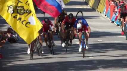 Tour de France : les images de choc du coup de coude de Peter Sagan à Mark Cavendish