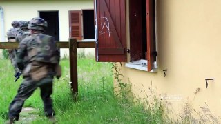 US Marines & French Soldiers Urban Close Combat Training in France