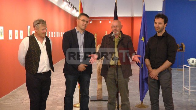 Report TV - Enkelejd Zonja dhe francezi Claudy Pellaton ekspozitë tek Muzeu Kombëtar