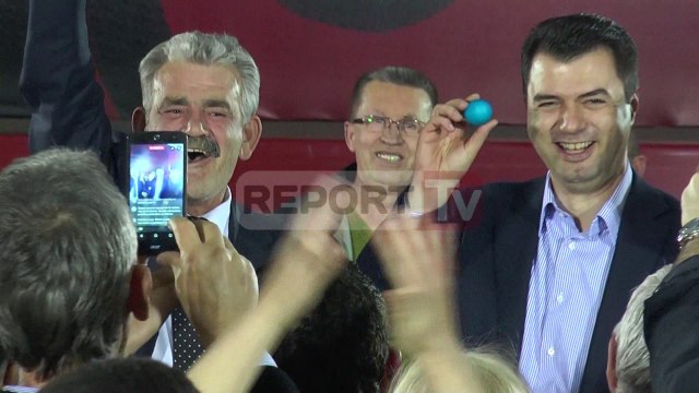 Report TV - Pashkët, Basha fiton betejën e parë...thyen vezën e kuqe