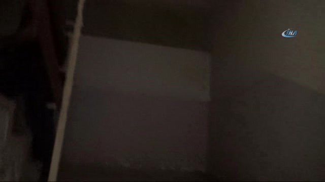 Elektrikler Gidince Asansörde Mahsur Kalan Şahsı İtfaiye Ekipleri Kurtardı