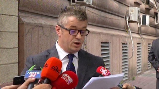 Ora News - Peza: Prokuroria po më heton si gazetar dhe jo si deputet