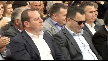 Ora News - Rama ironizon çadrën e PD: Serë që nuk riciklon