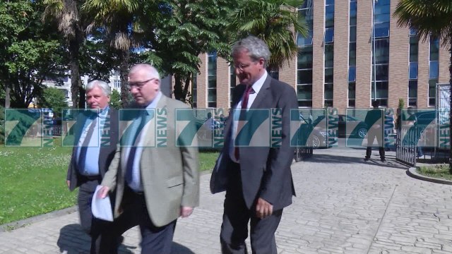 ZYRTARET E LARTE TE OSBE NE TIRANE, TAKOHEN ME RAMEN DHE BASHEN - News, Lajme - Kanali 7