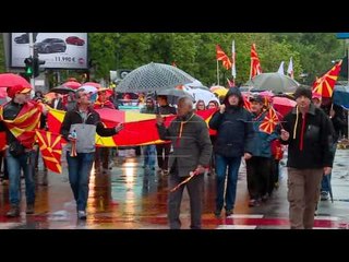 Vijojnë protestat kundër "platformës shqiptare"